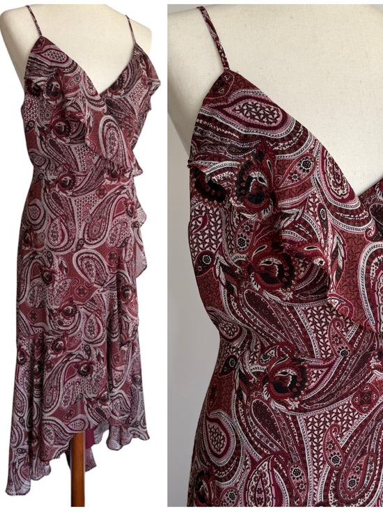 Express Dresses & Skirts - Express Paisley Ruffle Maxi Dress Red Ruffle V-Neck Spaghetti Strap Large